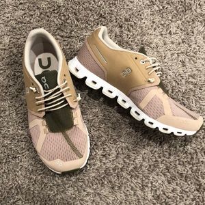 On Cloud sneakers